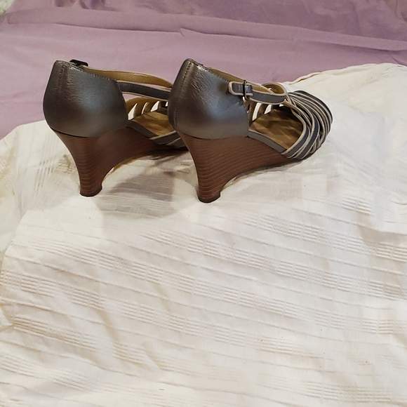 Nine West Wegde shoes - Picture 6 of 7